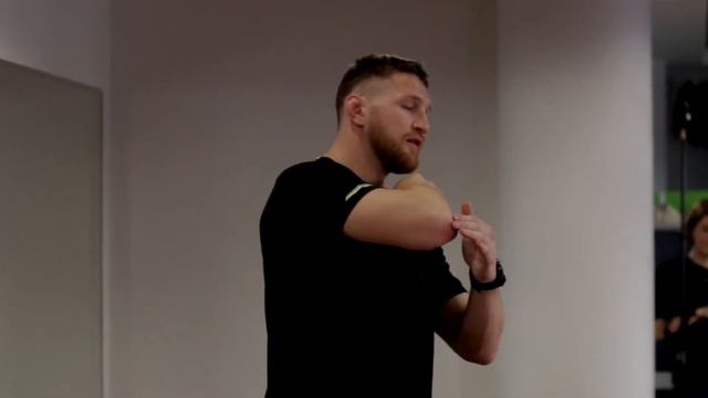 Тренировка по кикбоксингу в X-Fit смотреть онлайн
