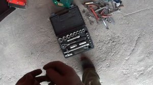 Началось в колхозе утро 5/22. Меняем бесконечную ленту зернометателя А-150 РМ.