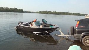 Волжанка 46 Фиш + Suzuki DT40 WRS. Первый спуск лодки