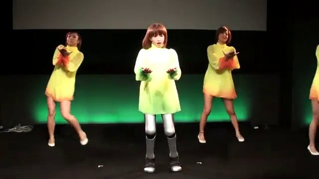 Робот танцует денс,впечатлило.flv смотреть онлайн