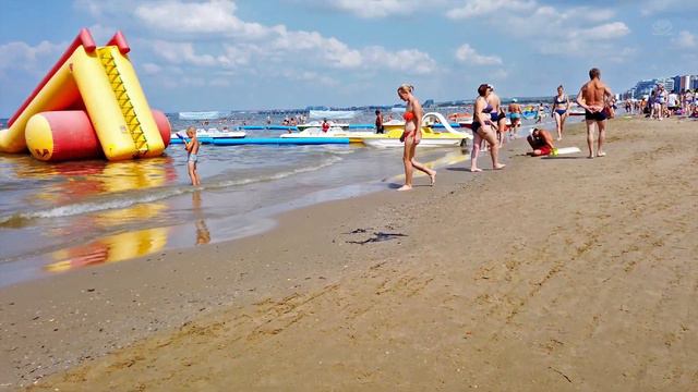 #АНАПА. После ПОТОПА на ПЛЯЖАХ - русла РЕК. Пошла ЖАРА, туристов море смотреть онлайн