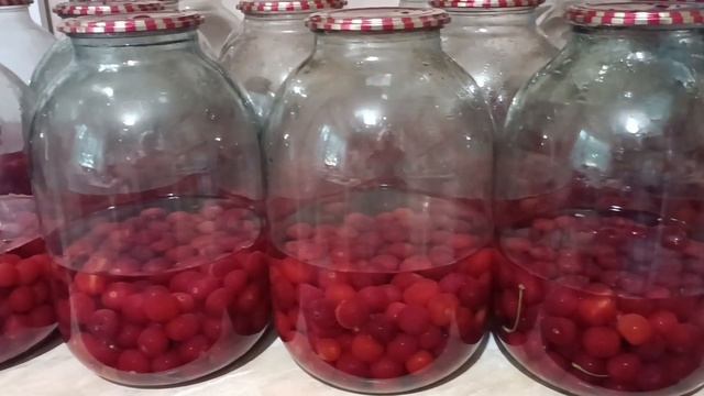 Наш улюблений компот із вишні !!! Так консервую кожного року. смотреть онлайн