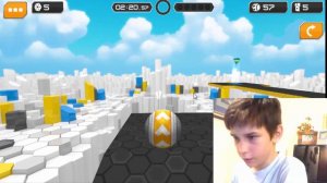 Серега играет в GyroSphere.