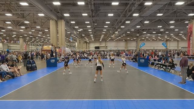 2023 Adidas Lone Star Classic - VCNebraska 17 Elite vs United VBA 17 Purple смотреть онлайн