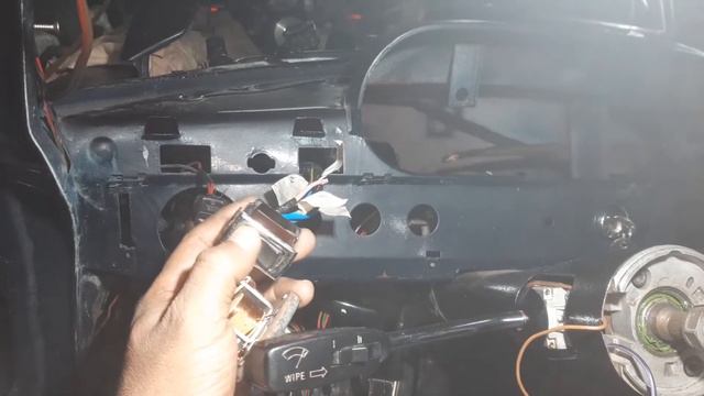MERCEDES BENZ W108 250 SE смотреть онлайн