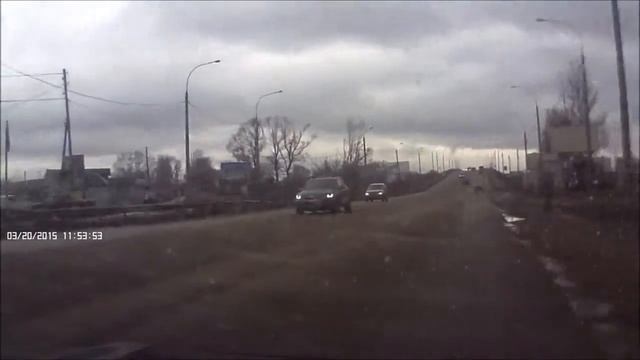 Hyundai врезался в припаркованную фуру смотреть онлайн