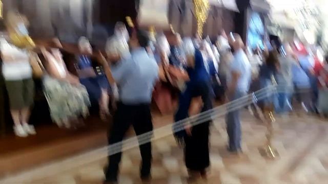 Юродивые и другие на празднике у мощей святителя Спиридона чудотворца на Корфу. смотреть онлайн