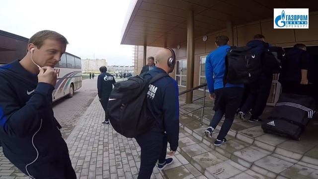 ФК Оренбург прибыл на последний матч в ФНЛ смотреть онлайн