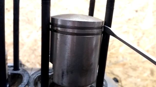 Как ставить поршни на ИЖ Юпитер.