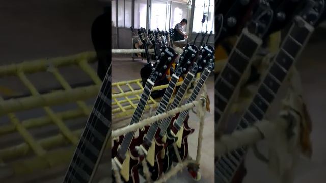 Gibson guitar factory secrets. смотреть онлайн