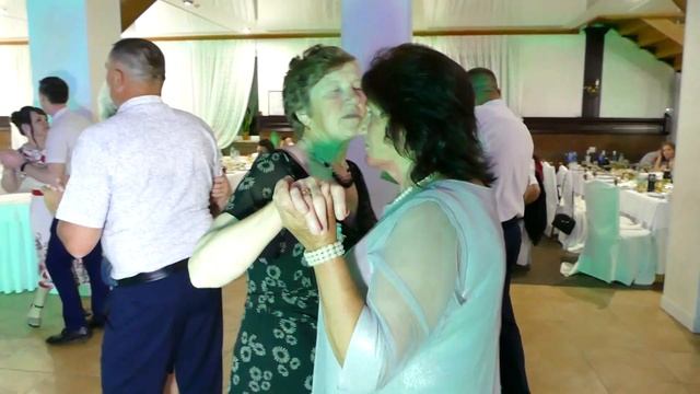 НА ЗОРІ МЕНЕ МАМО ЗБУДИ - ВЕСІЛЬНИЙ ВАЛЬС. ГУРТ ТАЛІСМАН. @narodni_pisni @yaremaweddingstudio2420 смотреть онлайн