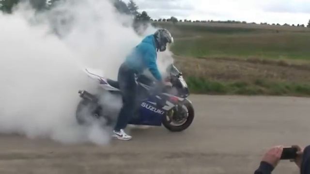 Suzuki GSX R 600 K4 смотреть всем смотреть онлайн