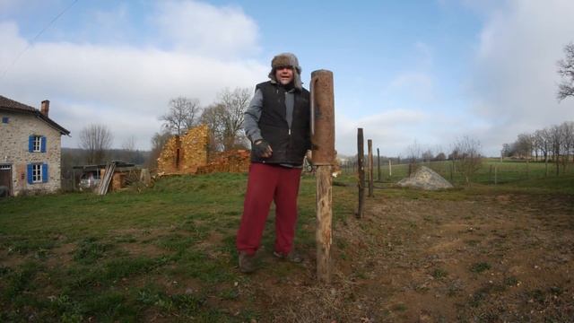 Post Rammer to Drive Fence Posts Tutorial with wallybois 2019 смотреть онлайн