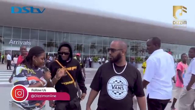 WIZKID ATUA BONGO ALIPNIA JUKWAA LA WASAFI FESTIVAL смотреть онлайн