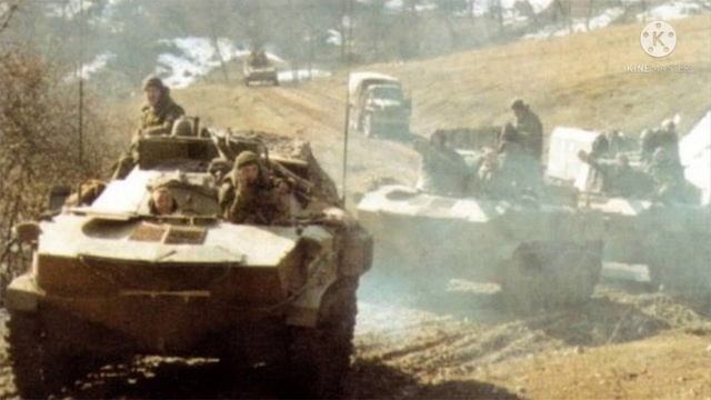 У иконы тихо догорают свечи... смотреть онлайн
