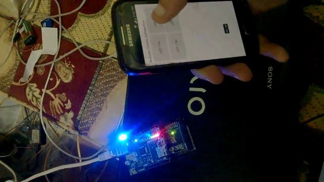 Ethernet shield arduino - Controlling LED By Android app via Internet смотреть онлайн