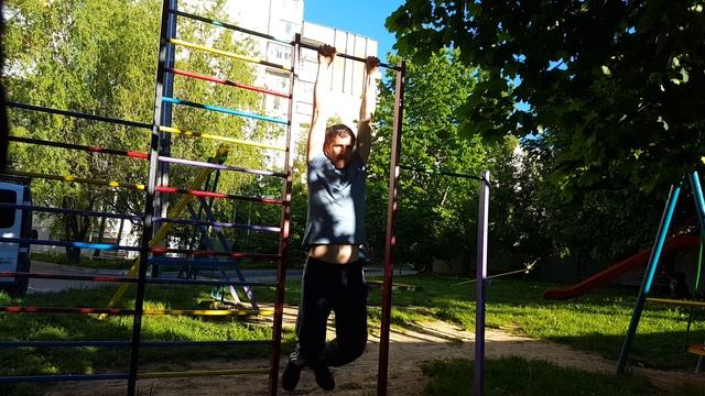Рекорд по подтягиванию. смотреть онлайн