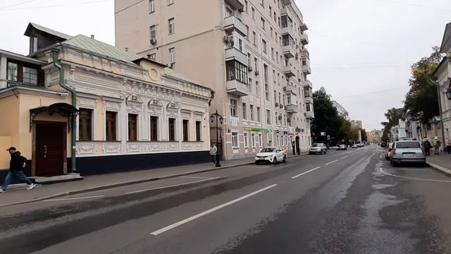 Прогулки по Москве. По улице Бахрушина. смотреть онлайн