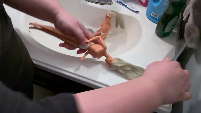 1990s Valenitnes Barbie Makeover смотреть онлайн