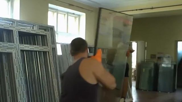 Югорчане продолжают оказывать поддержку жителям Донбасса смотреть онлайн