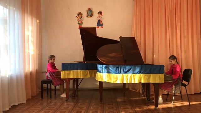 Червона рута. В.Івасюк. Дует в 4 руки.(аранжування М.Шентюрк). смотреть онлайн