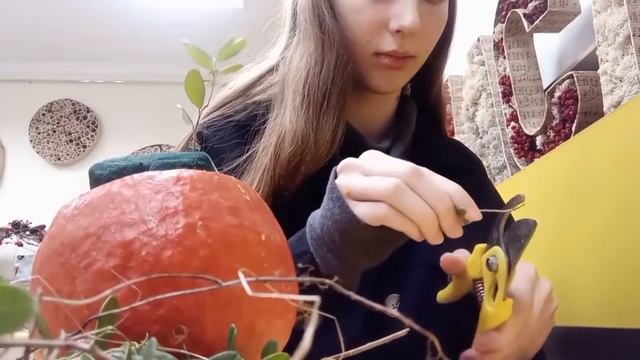 Композиция в тыкве. Я флорист смотреть онлайн