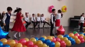 Танец рок-энд-ролл ? ? на прощание с Азбукой 1 «В» класс.2020г.январь Школа 12 г.Каспийск