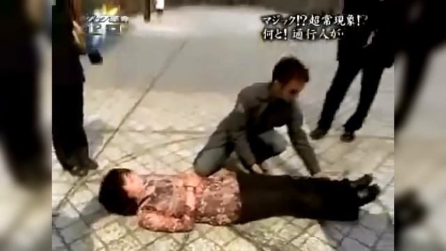 5 ЛЕТАЮЩИХ ОБЪЕКТОВ ПОХОЖИХ НА ЛЮДЕЙ 2 смотреть онлайн