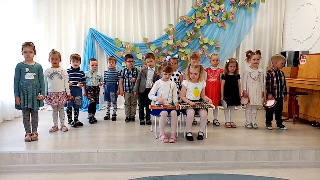 Оркестр"Вальс" И.Штраус. Средняя группа №1 смотреть онлайн