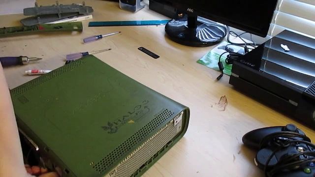 Fixing Your Xbox 360 смотреть онлайн