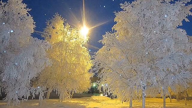 "Новый Год"- стих смотреть онлайн