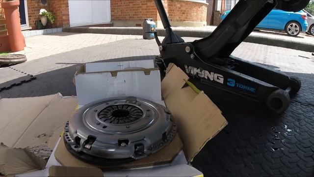 2016 Ford Kuga Titanium 2.0L (TDCI) Diesel Clutch Replacement смотреть онлайн