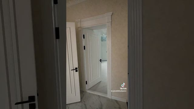 Продаётся дахшат Евро дом  Уста Ширин  3 соток  5 комнатная 2 этажный цена 300000 у.е 909828154