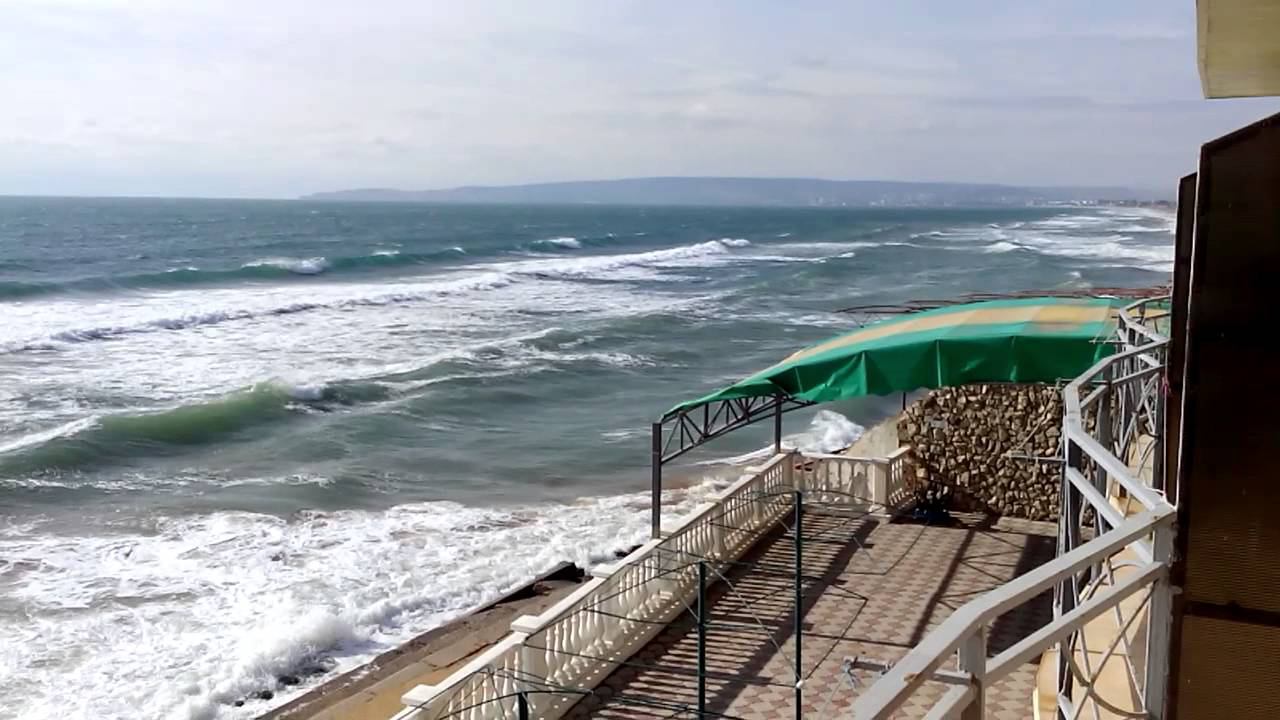 с балкончика отеля в Приморском смотреть онлайн