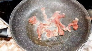 БЕФСТРОГАНОВ ИЗ ГОВЯДИНЫ С СОЛЁНЫМИ ОГУРЦАМИ!УНИВЕРСАЛЬНАЯ КУХНЯ !РЕЦЕПТ.