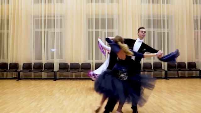 "Медленный вальс" в исполнении студии бального танца "Кармен" смотреть онлайн