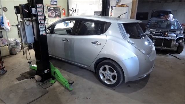 Самый странный Nissan Leaf часть 2. Спасение рядового ze0 смотреть онлайн
