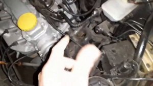 Почему двигатель дымит чёрным дымом.