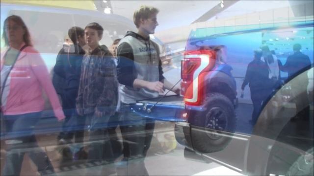 2017 FORD F-150 RAPTOR SUPERCREW (BLUE) AT 2017 NAIAS DETROIT AUTO SHOW смотреть онлайн