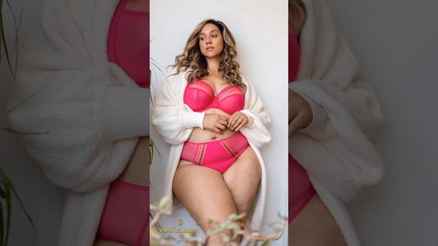 Erica Lauren Biography Facts Wiki Measurements Height Weight | Model Plus Size Curvy