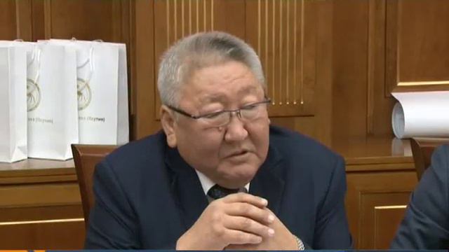 Сегодня вечером глава Якутии Егор Борисов встретился с новым руководителем«Русгидро» смотреть онлайн