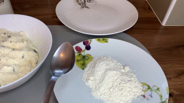 Сырники с изюмом ☺️Ничего не останется ?☺️ Лучше чем в ресторане ??￼ смотреть онлайн