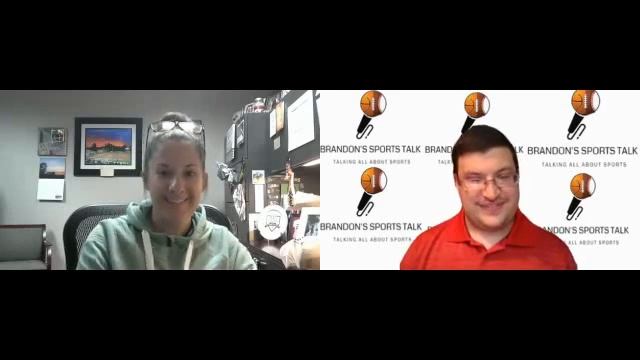 Alabama Crimson Tide director of softball operations Kate Harris смотреть онлайн