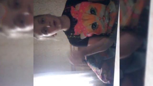 | Как поставить обложку на видео и как включить комментарии | Dora Mi | смотреть онлайн