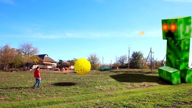 Real Life Minecraft vs Pacman 2 смотреть онлайн