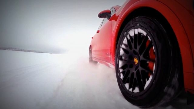 2015 Porsche  Cayenne  GTS Snow & Ice Acceleration Test - Braking