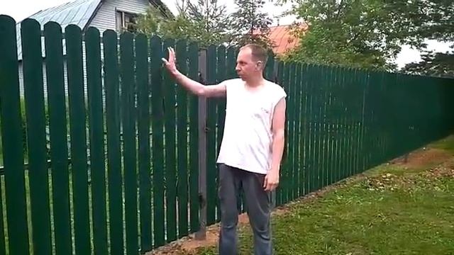 Установка забора из евроштакетника в д. Петраково - отзыв клиента смотреть онлайн