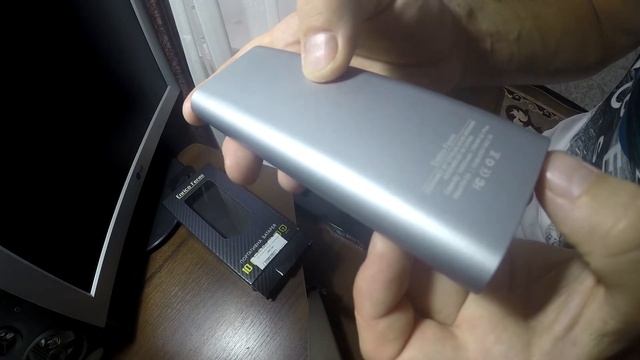 Распаковка Портативной батареи Fermi 10000mAh gray из Цитрус смотреть онлайн