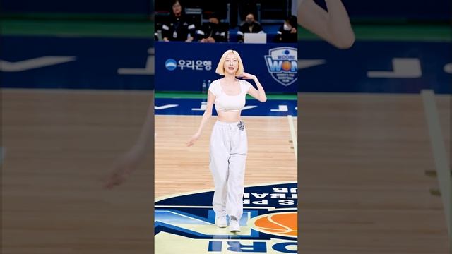 [서현숙TV] Newjeans(뉴진스) - 뉴진스 리믹스 | 4K 세로 직캠 by@hyeon.stagram смотреть онлайн