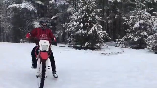 Зимой на мотоцикле смотреть онлайн